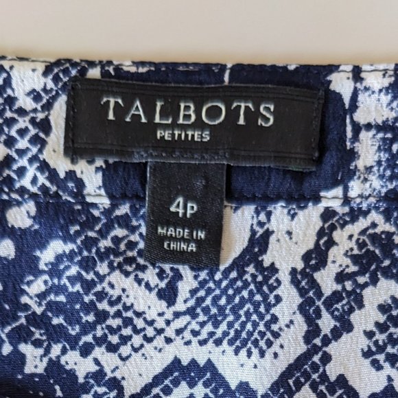 Talbots Silk Blouse w Pleat Details Dark Blue Snake Print Petite 4 - Picture 7 of 7